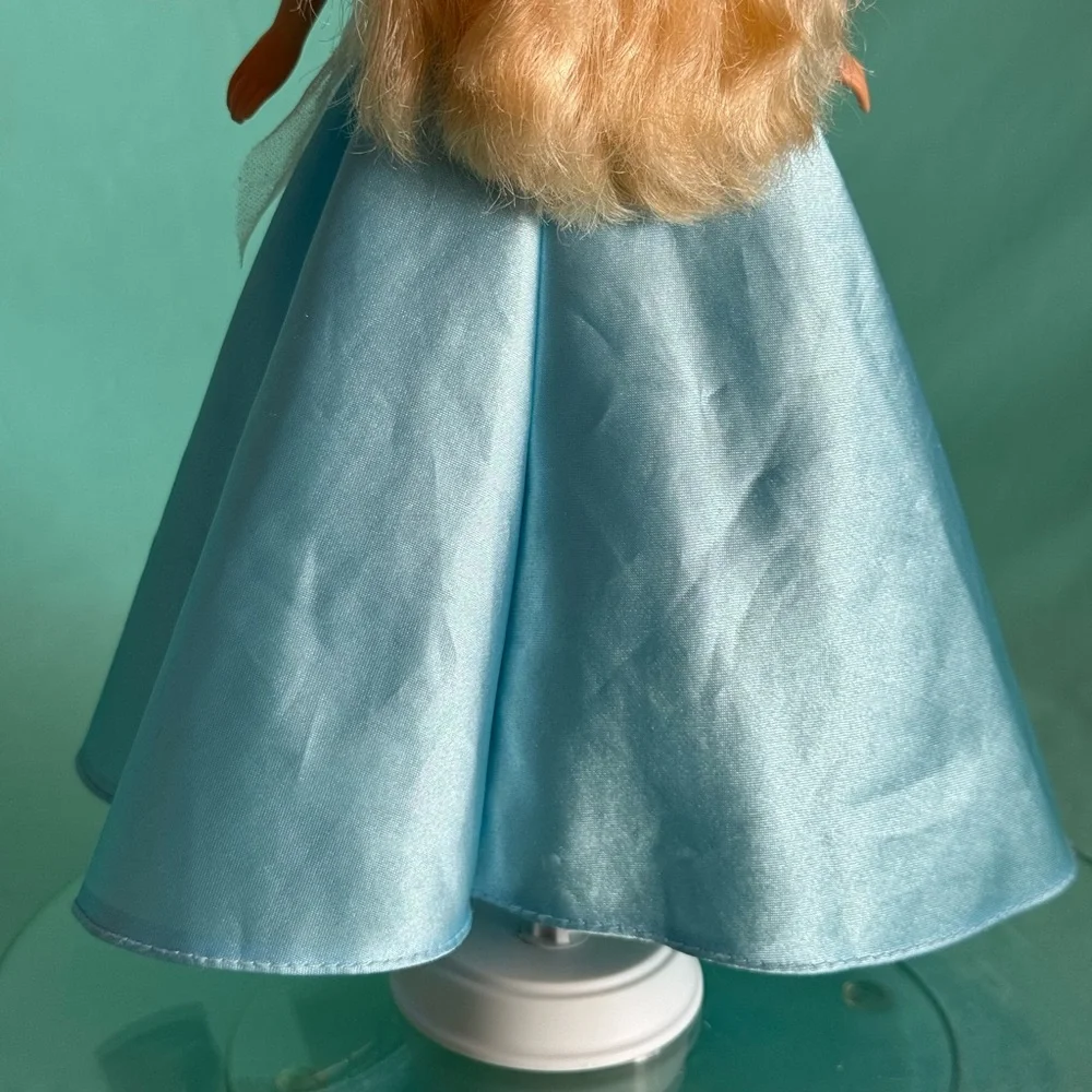 Sleeping beauty Barbie 1998 - Picture 16 of 17